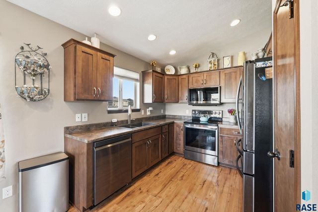 7908 W Pettigrew Ln Lane, Sioux Falls, SD 57106