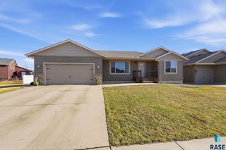 7908 W Pettigrew Ln Lane, Sioux Falls, SD 57106