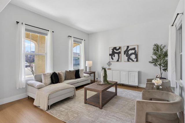 5419 Mariolyn Way, Elk Grove, CA 95757