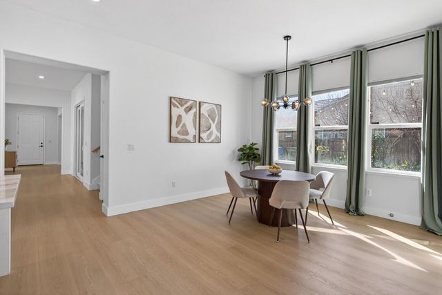 5419 Mariolyn Way, Elk Grove, CA 95757