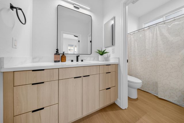 5419 Mariolyn Way, Elk Grove, CA 95757