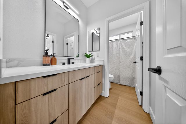 5419 Mariolyn Way, Elk Grove, CA 95757