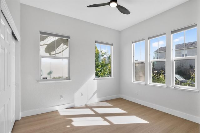 5419 Mariolyn Way, Elk Grove, CA 95757