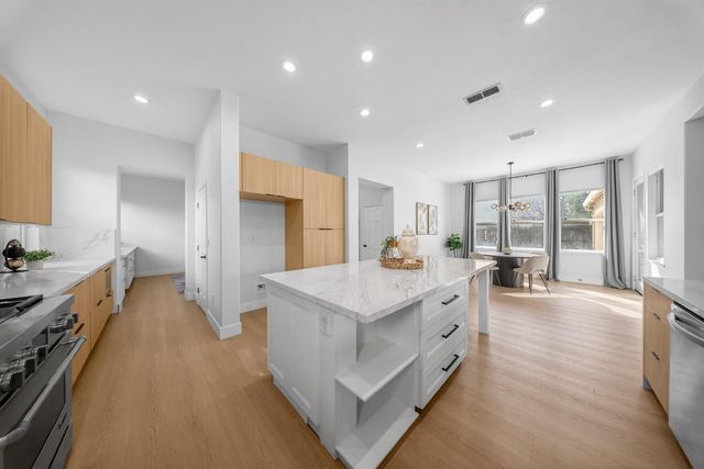 5419 Mariolyn Way, Elk Grove, CA 95757