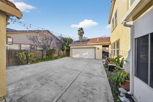 5419 Mariolyn Way, Elk Grove, CA 95757