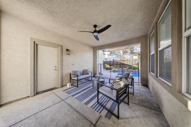 5419 Mariolyn Way, Elk Grove, CA 95757