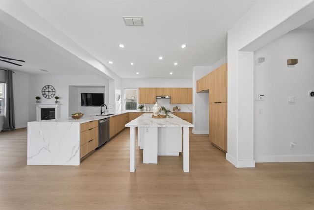 5419 Mariolyn Way, Elk Grove, CA 95757