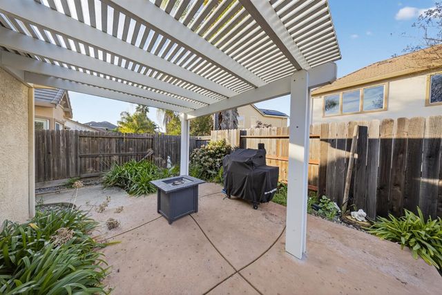 5419 Mariolyn Way, Elk Grove, CA 95757