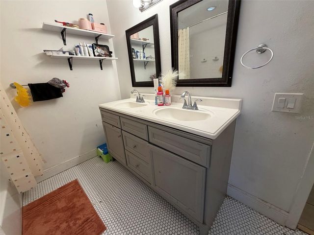 4710 80TH STREET N, St Petersburg, FL 33709