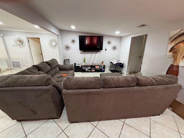 4710 80TH STREET N, St Petersburg, FL 33709