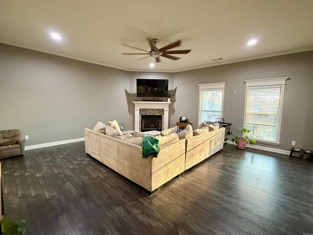 9417 Crossroads, Benton, AR 72019