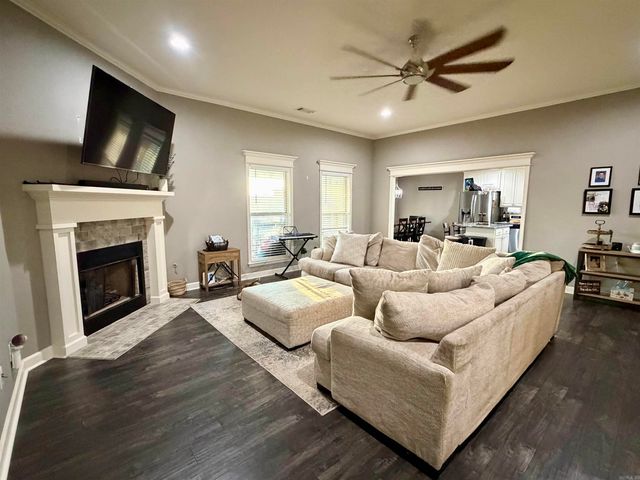 9417 Crossroads, Benton, AR 72019