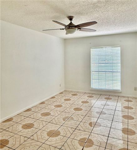 5241 Snowgoose Dr, Corpus Christi, TX 78413