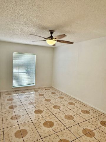 5241 Snowgoose Dr, Corpus Christi, TX 78413