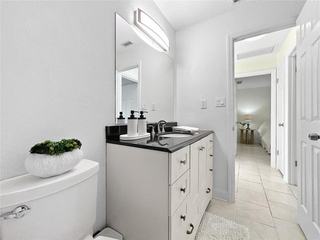 5037 STARFISH DRIVE SE D, St Petersburg, FL 33705