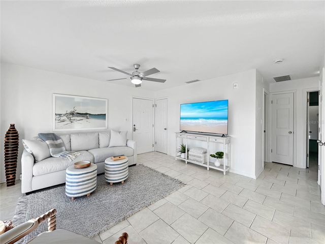 5037 STARFISH DRIVE SE D, St Petersburg, FL 33705