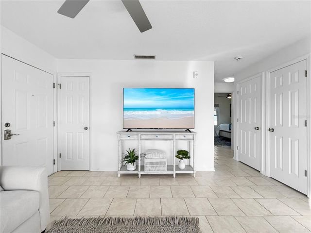 5037 STARFISH DRIVE SE D, St Petersburg, FL 33705