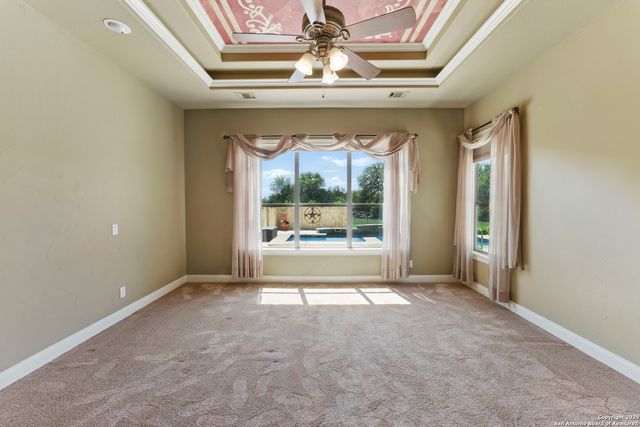 211 Macaw Ln, Spring Branch, TX 78070