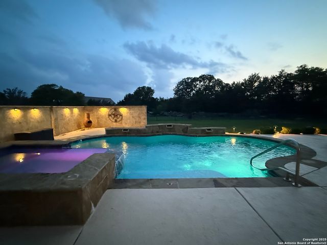 211 Macaw Ln, Spring Branch, TX 78070