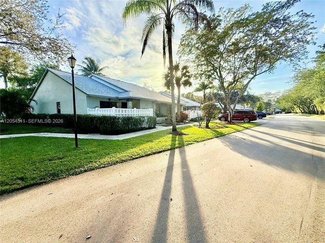 3899 N Carambola Cir N 29126, Coconut Creek, FL 33066