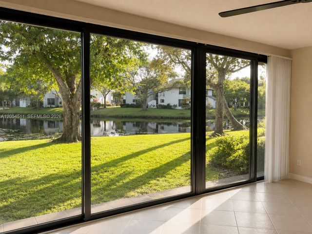 3899 N Carambola Cir N 29126, Coconut Creek, FL 33066