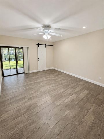 3899 N Carambola Cir N 29126, Coconut Creek, FL 33066