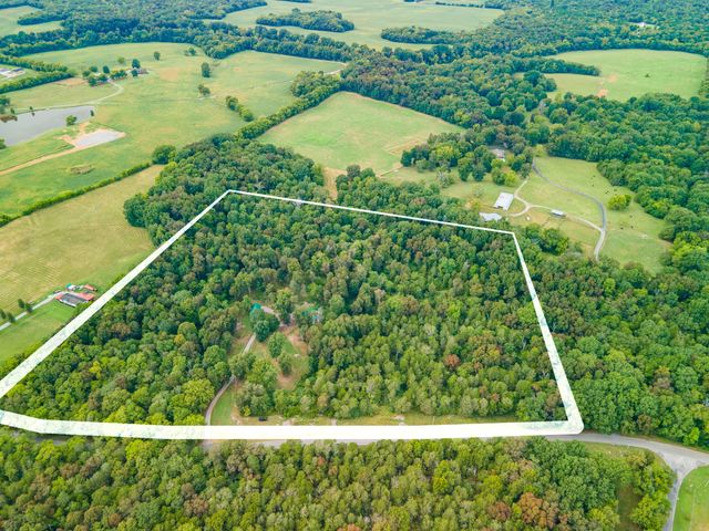 1520 Powell Ln, Lewisburg, TN 37091