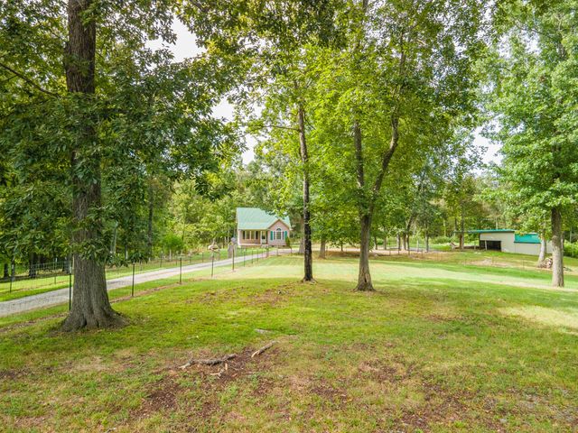 1520 Powell Ln, Lewisburg, TN 37091