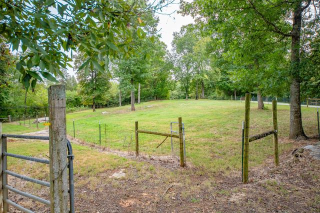 1520 Powell Ln, Lewisburg, TN 37091