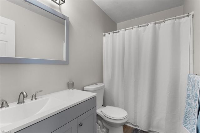 505 Shire CHSE, Newport News, VA 23602