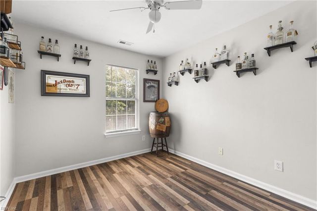 505 Shire CHSE, Newport News, VA 23602