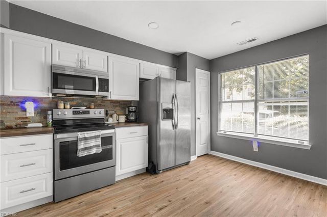 505 Shire CHSE, Newport News, VA 23602