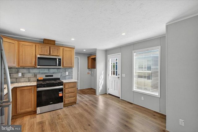 77 CIRCLE DR, Columbia, PA 17512