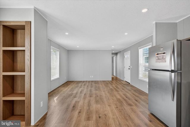 77 CIRCLE DR, Columbia, PA 17512