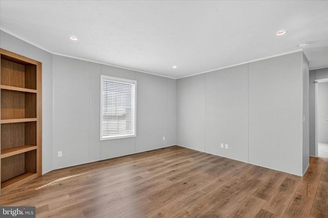 77 CIRCLE DR, Columbia, PA 17512