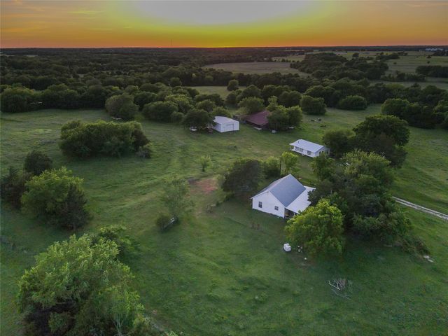5444 Well Service Road, Bowie, TX 76230