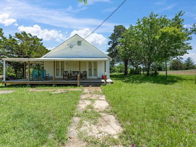 5444 Well Service Road, Bowie, TX 76230