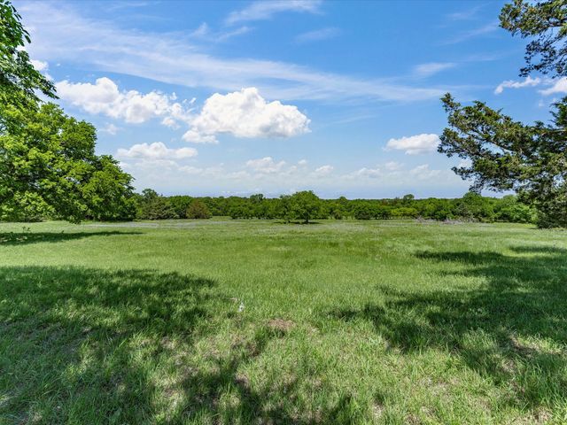 5444 Well Service Road, Bowie, TX 76230