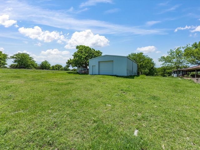 5444 Well Service Road, Bowie, TX 76230