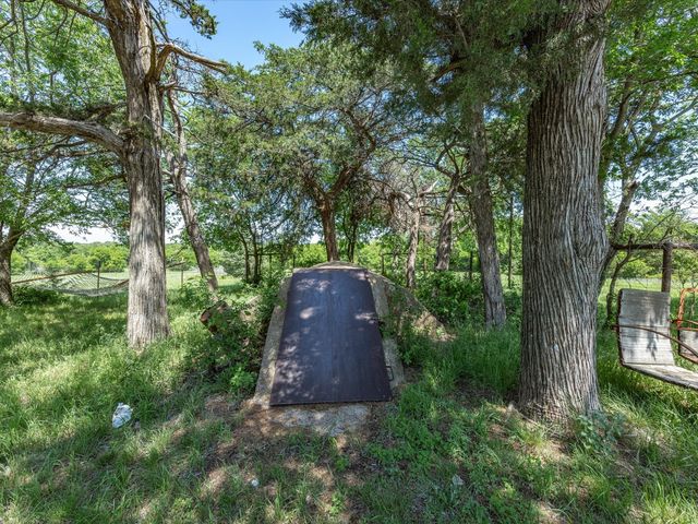 5444 Well Service Road, Bowie, TX 76230