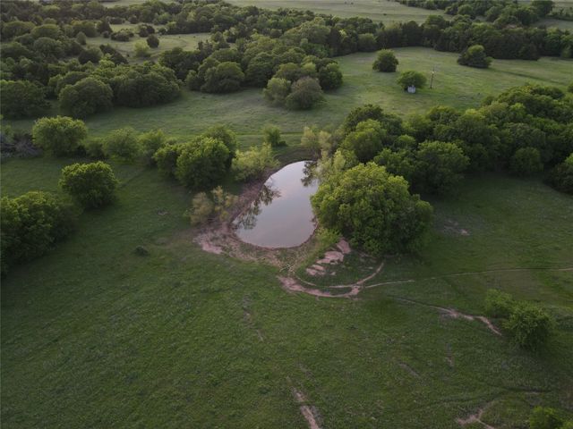 5444 Well Service Road, Bowie, TX 76230