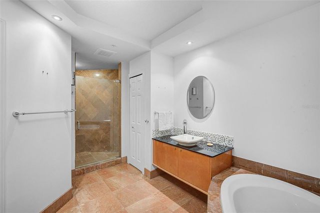 3603 N POINT ROAD 202, Osprey, FL 34229