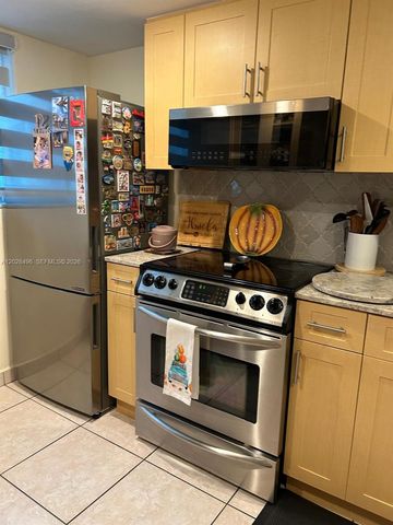 7033 NW 169th Street, Hialeah, FL 33015