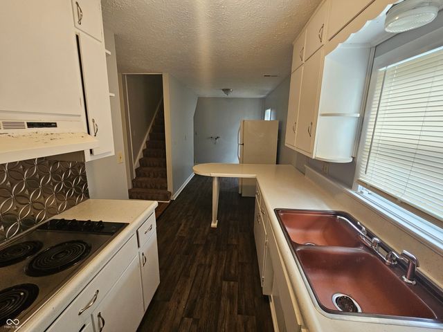 33 Miley Avenue, Indianapolis, IN 46222