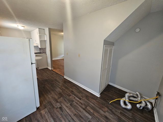 33 Miley Avenue, Indianapolis, IN 46222