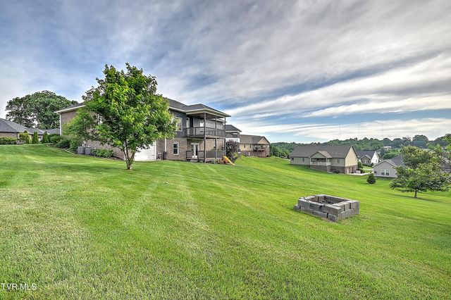 1030 Savin Falls, Gray, TN 37615