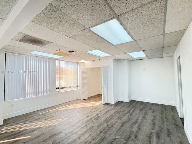 2100 W 76th St 205, Hialeah, FL 33016