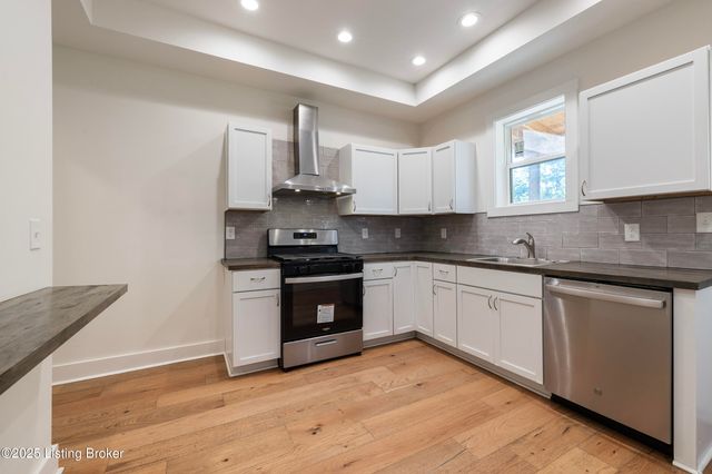 426 E Oak St, Louisville, KY 40203