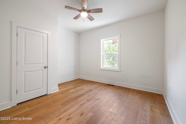 426 E Oak St, Louisville, KY 40203