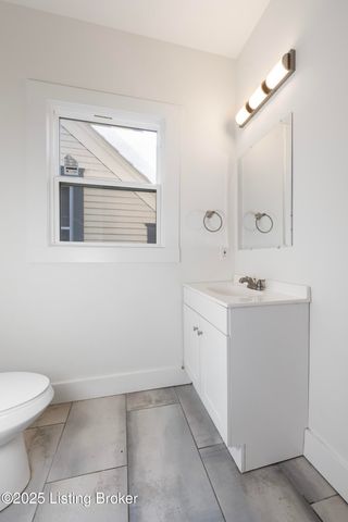 426 E Oak St, Louisville, KY 40203